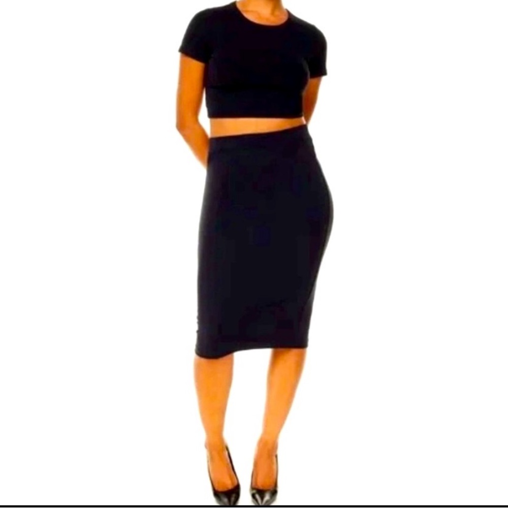 ❌𝐒𝐎𝐋𝐃❌𝐀𝐑𝐈𝐓𝐙𝐈𝐀 𝐓𝐄𝐍 𝐁𝐘 𝐁𝐀𝐁𝐀𝐓𝐎𝐍 bodycon black stretch fit midi skirt - Picture 5 of 5